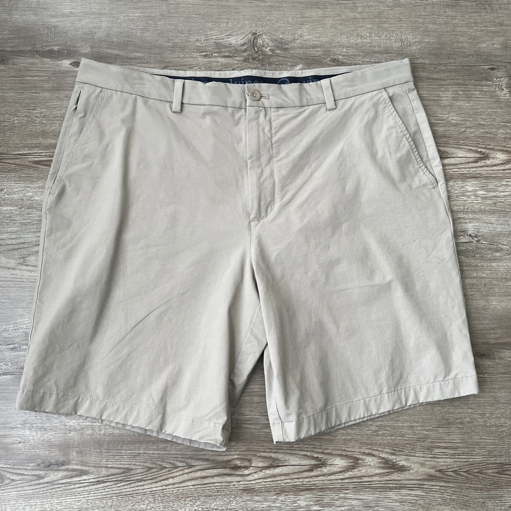 Vineyard Vines On The Go Short Mens 38 Tan Stretch Performance 9" Inseam